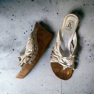 Women’s wedges size 7